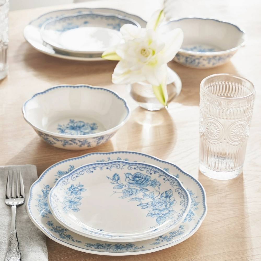 💕 12 PIECE 2025 The Pioneer Woman Agatha Blue Floral 12 Piece Dinnerware Set